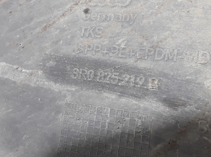 AUDI Q5 (2008–2017) Underbody shield 8R0825219B - 2