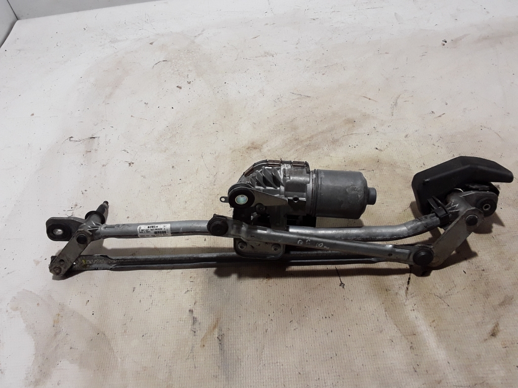 Used AUDI Q5 Windshield wiper mechanism 8R1955023D