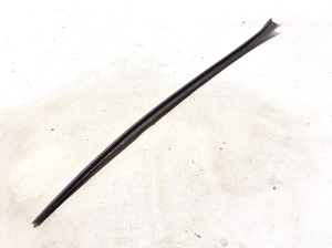   Windscreen strut outer 