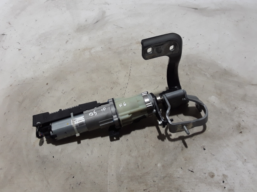 AUDI Q5 8R (2008-2017) Aizmugurējās bagāžas nodalījuma mīkstās aizvēršanas / soft close motorīts 8R0827851A 21016656