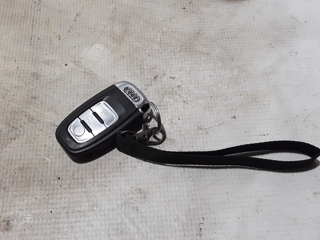 AUDI Q5 8R (2008-2017) Ignition Key 8T0959754D 21016633