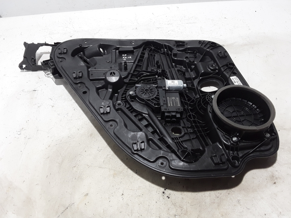 VOLVO XC40 1 generation (2017-2024) Rear left door window lifter 30747105 21016591