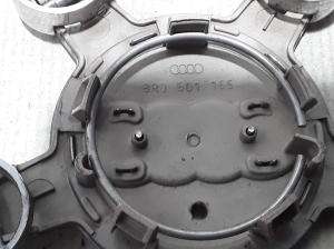 AUDI Q5 (2008–2017) Radkappe 8R0601165 - 2