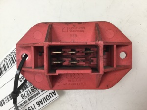 AUDI A6 C4 (1994–1997) Résistance de soufflerie 4A0959127B - 2