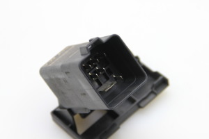 Skoda Yeti (2009–2017) Glow plug relay 038907281D - 4