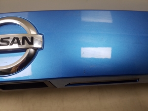 NISSAN Juke F16 (2018–2026) Trunk lid molding 908106PA0A - 2
