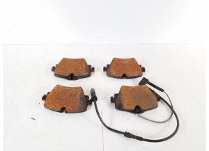   Brake pads front 