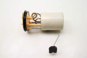 Volkswagen Passat B7 (2010–2014) Kütusepump paagis 3AA919050H - 2