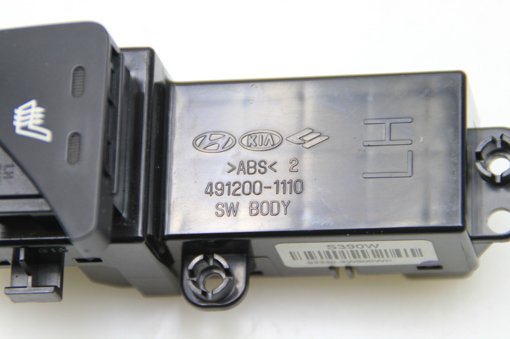 KIA Sportage 3 generation (2010-2015) Interrupteur de chauffage de siège 4912001110 25163691