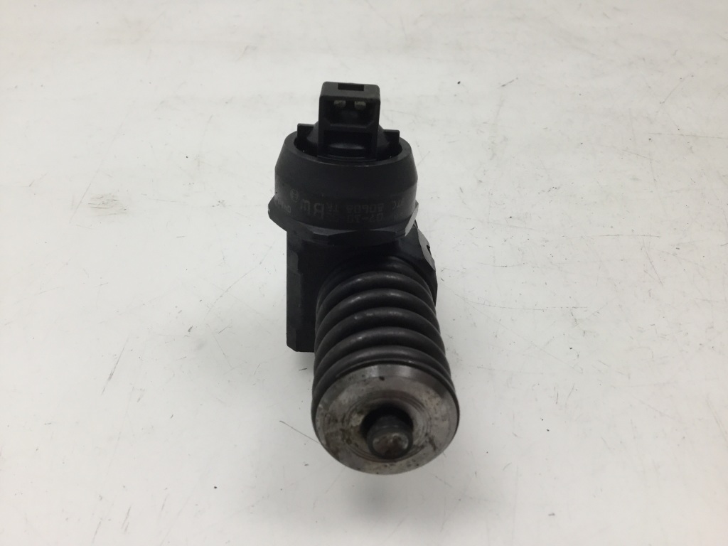 Used AUDI A4 Fuel injector 038130073BH