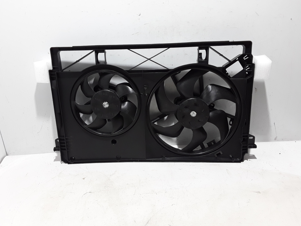 Used RENAULT Trafic Cooling fan and its parts 214816680R