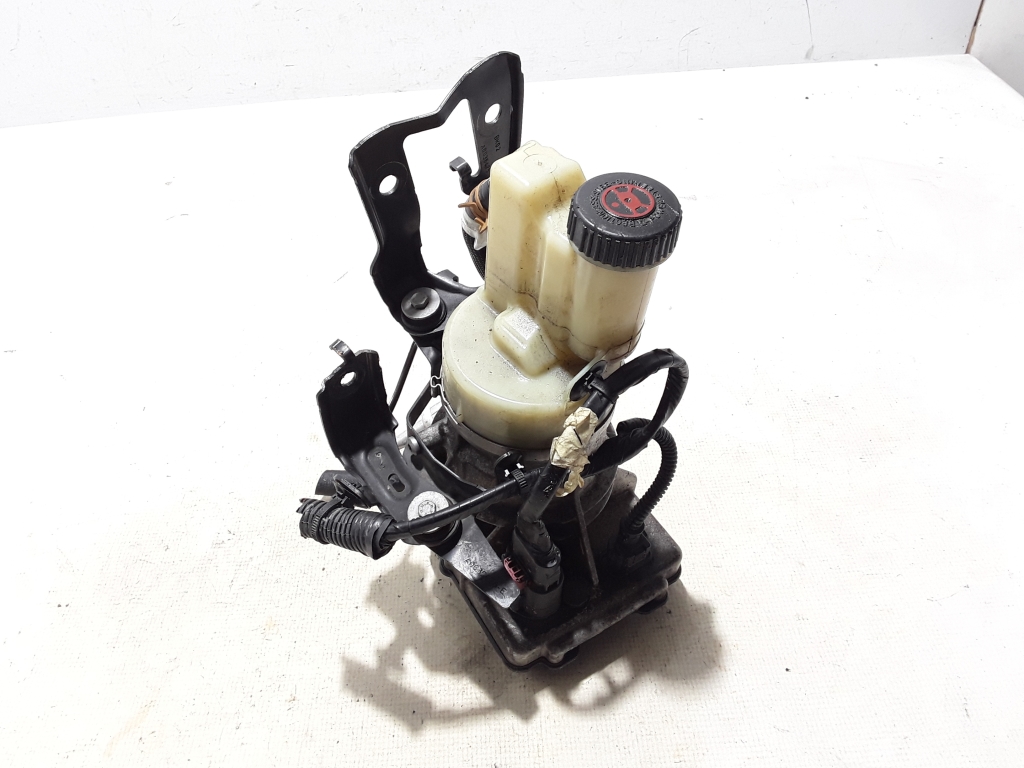 Used RENAULT Master Electric power steering pump 491103543R