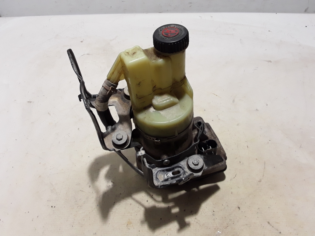 Used RENAULT Master Electric power steering pump 491103543R