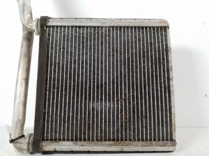  Interior shoulder radiator 