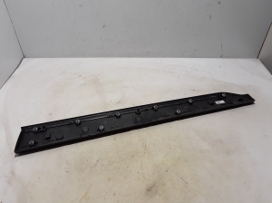 VOLVO XC90 (2015–2024) Front door molding 31448425 - 4
