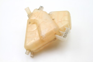 Ford EcoSport (2013–2026) Coolant reservoir 8V218K218AB - 3