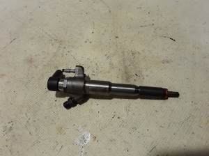  Fuel injector 