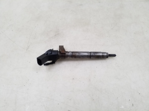  Fuel injector 