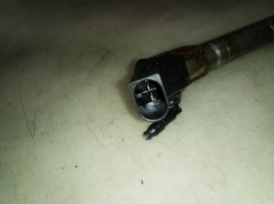  Fuel injector 