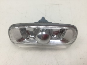 Front fender turn signal - 8E0949127