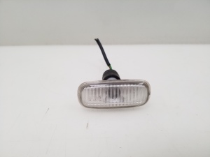 Front fender turn signal - 4B0949127