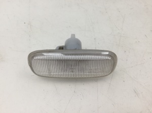 Front fender turn signal - 4B0949127