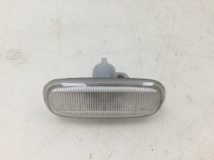 Front fender turn signal - 4B0949127