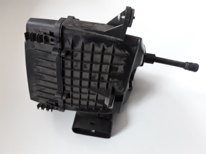 Skoda Fabia MK 2 (2007–2014) Luftfiltergehäuse 6R0129601C - 3