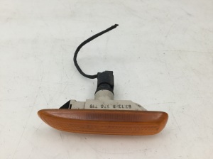 Front fender turn signal - 8370719