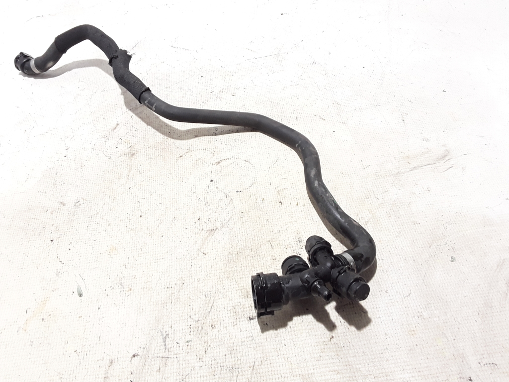 BMW 5 Series F10/F11 (2009-2017) Right Side Water Radiator Hose 8511760 21017132