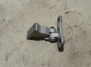   Rear side door hinge upper 