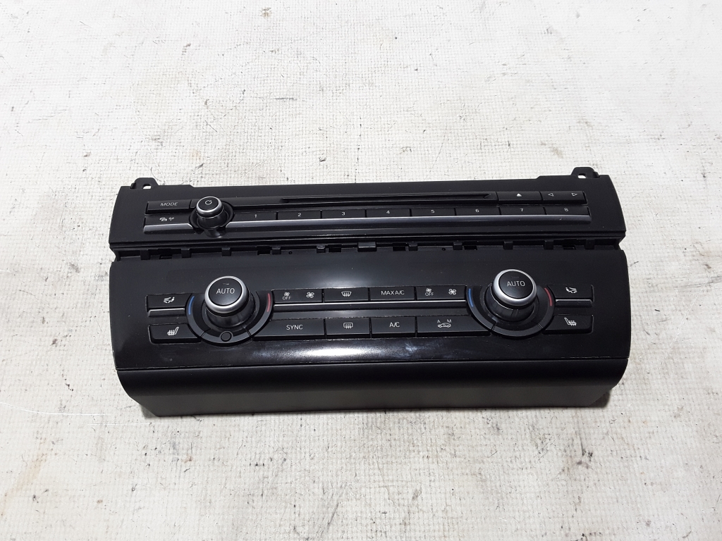 BMW 5 Series F10/F11 (2009-2017) Climate  Control Unit 9353596 21017061