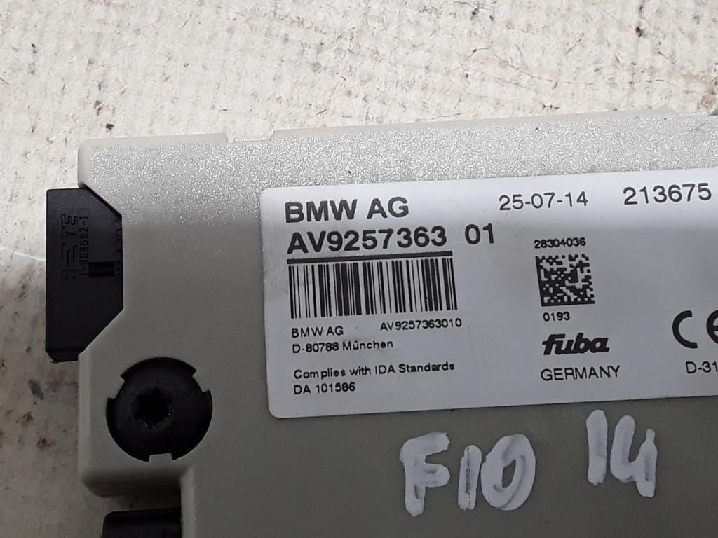 BMW 5 Series F10/F11 (2009-2017) Bootlid Antenna Amplifier 9257363 21017060