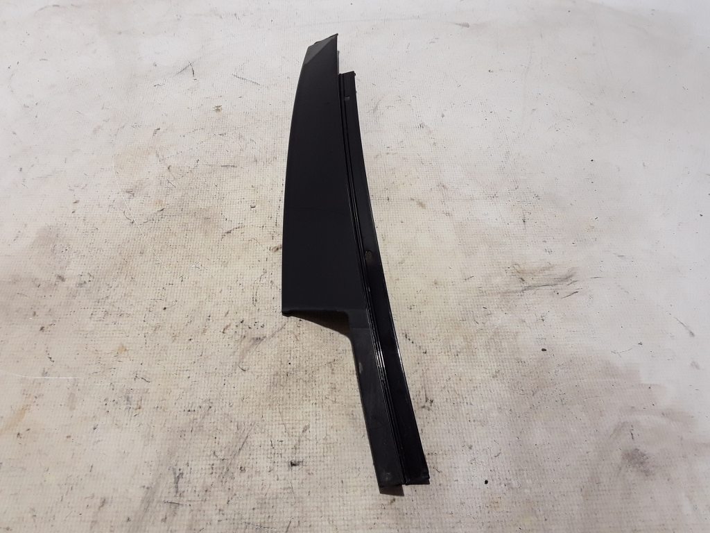 BMW 5 Series F10/F11 (2009-2017) Front Right Door Window Molding 7209724 21017036