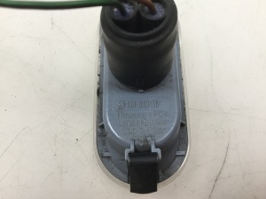 Volkswagen Bora (1998–2005) Seitenblinker Kotflügel vorne 1J0949117 - 2