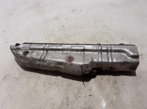  Exhaust manifold 