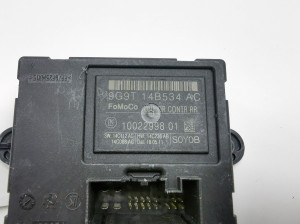 VOLVO V70 III (2007–2017) Rear side door control unit 10022998 - 2