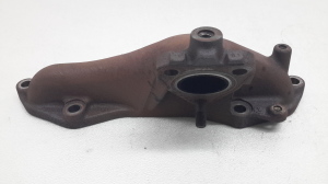  Exhaust manifold 