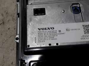 VOLVO XC60 (2017–2026) Ekraan 32247465 - 2