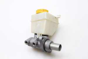  Master cylinder 