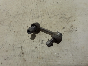  Rear stabilizer link 