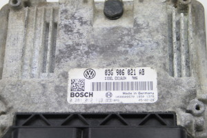 Volkswagen Passat B6 (2005–2010) Motorsteuergerät 03G906021AB - 2