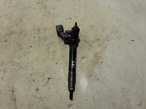  Fuel injector 