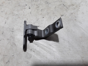 VOLVO XC60 (2017–2026) Esiukse ülemine hing 31442032 - 2