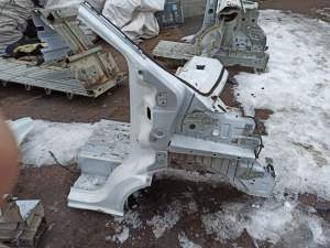 RENAULT Trafic III (2014–2022) Front outrigger 762303741R - 2