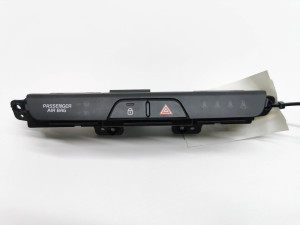 Kia Stonic I (2017–2026) Autre interrupteur 4D63651000