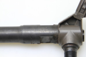  Fuel injector 