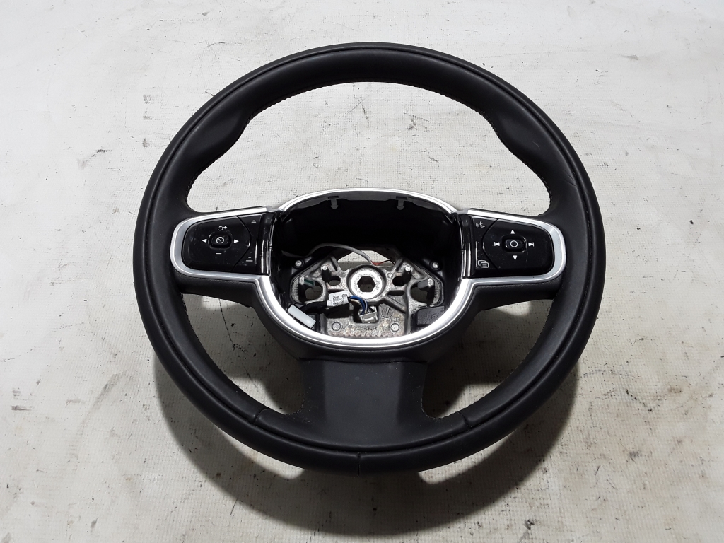 Used VOLVO XC60 Steering wheel 32288783