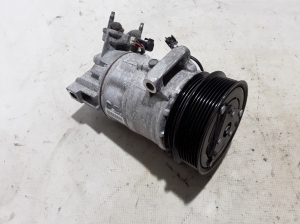VOLVO XC60 (2017–2026) Konditsioneeri kompressor 31497908 - 2