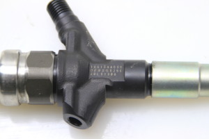 Subaru Legacy IV (2003–2009) Kütusepihusti 16613AA030 - 2